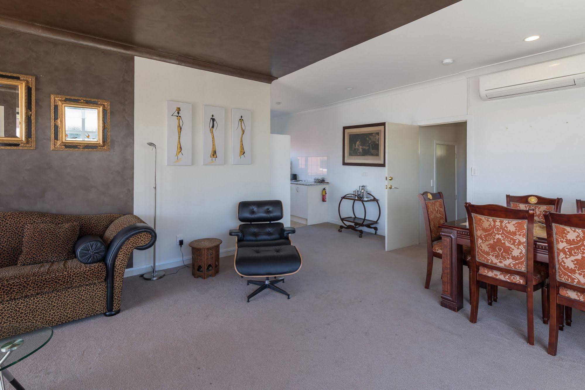 Lakeside City Apartments - Penthouse And Studio ロトルア エクステリア 写真